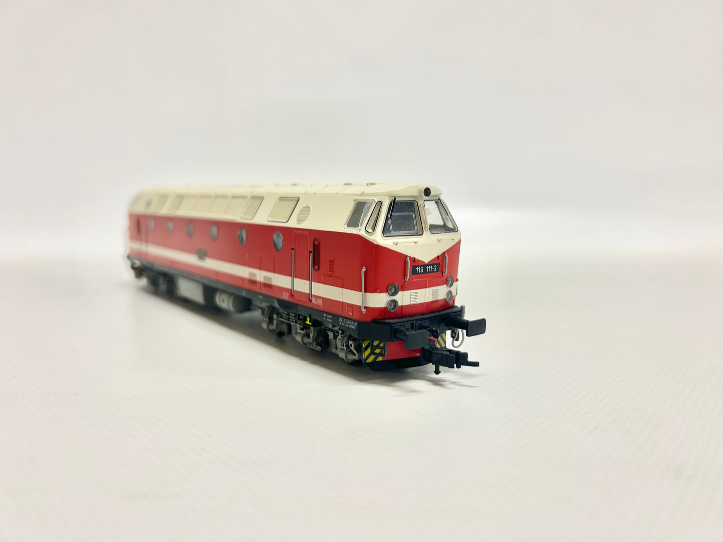 Gützold 33200 Diesellok Br 119 DR DC H0