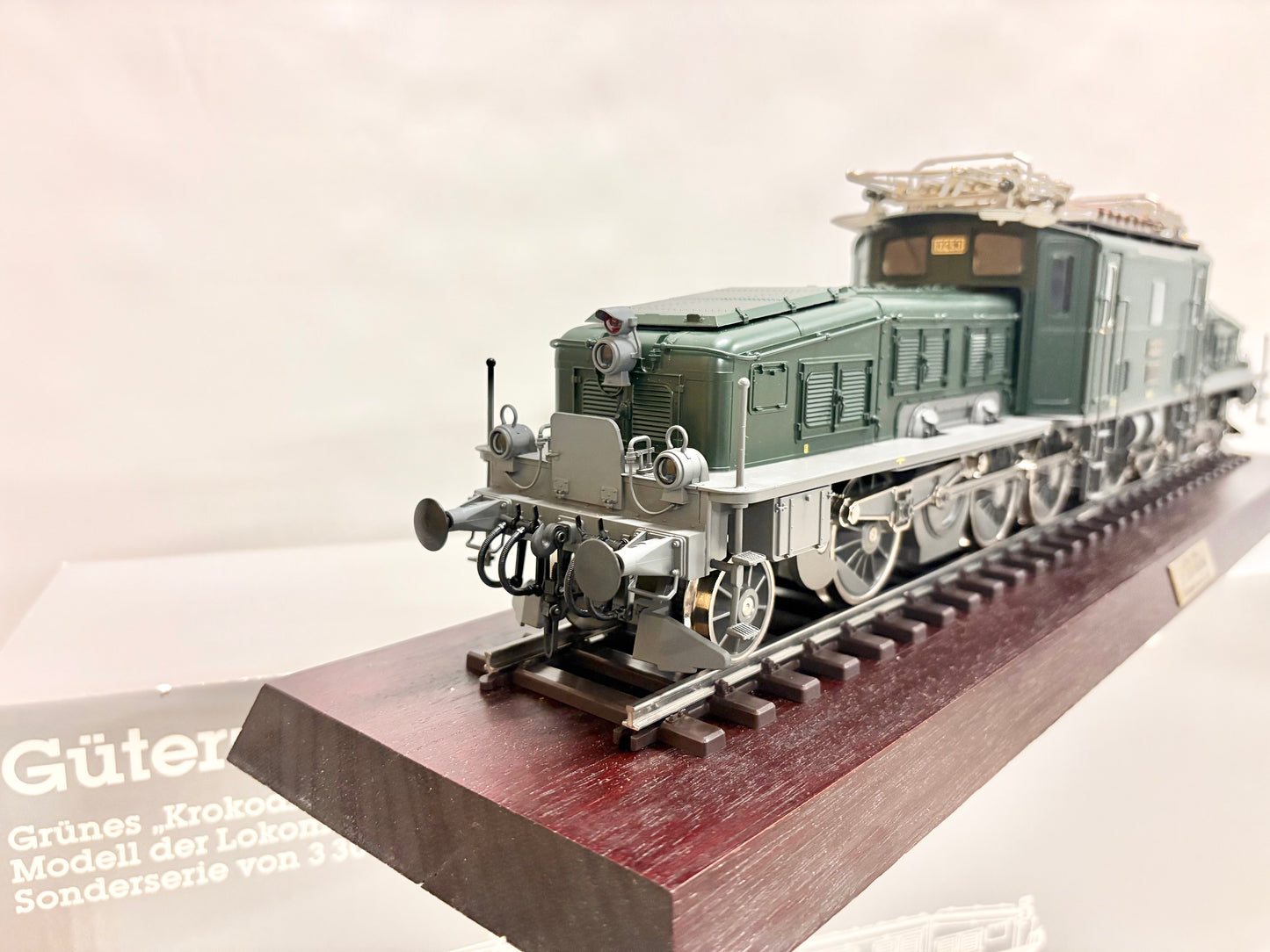 Märklin 5758 E-Lok Be 6/8 13253 Krokodil SBB Spur 1