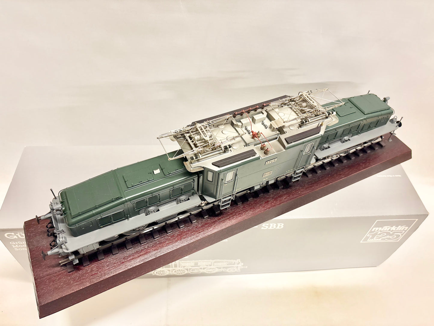 Märklin 5758 E-Lok Be 6/8 13253 Krokodil SBB Spur 1