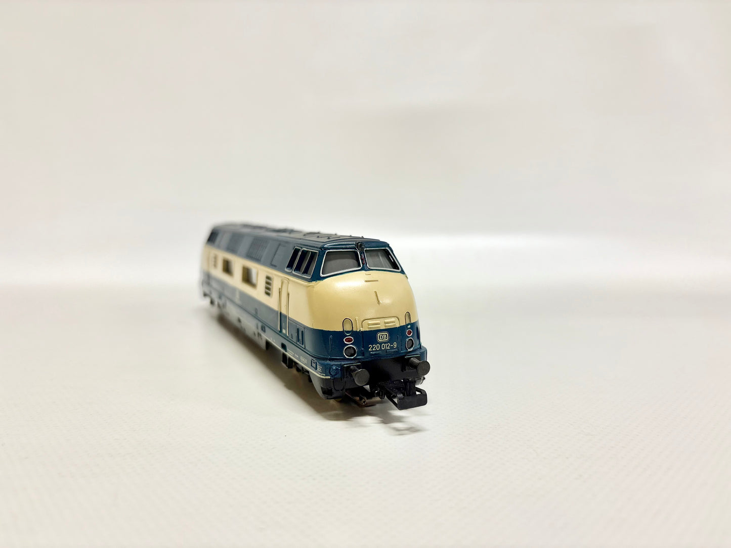 Märklin 3081 Diesellok Br 220 012-9 DB AC H0
