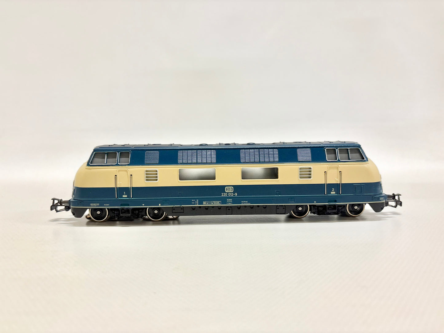 Märklin 3081 Diesellok Br 220 012-9 DB AC H0
