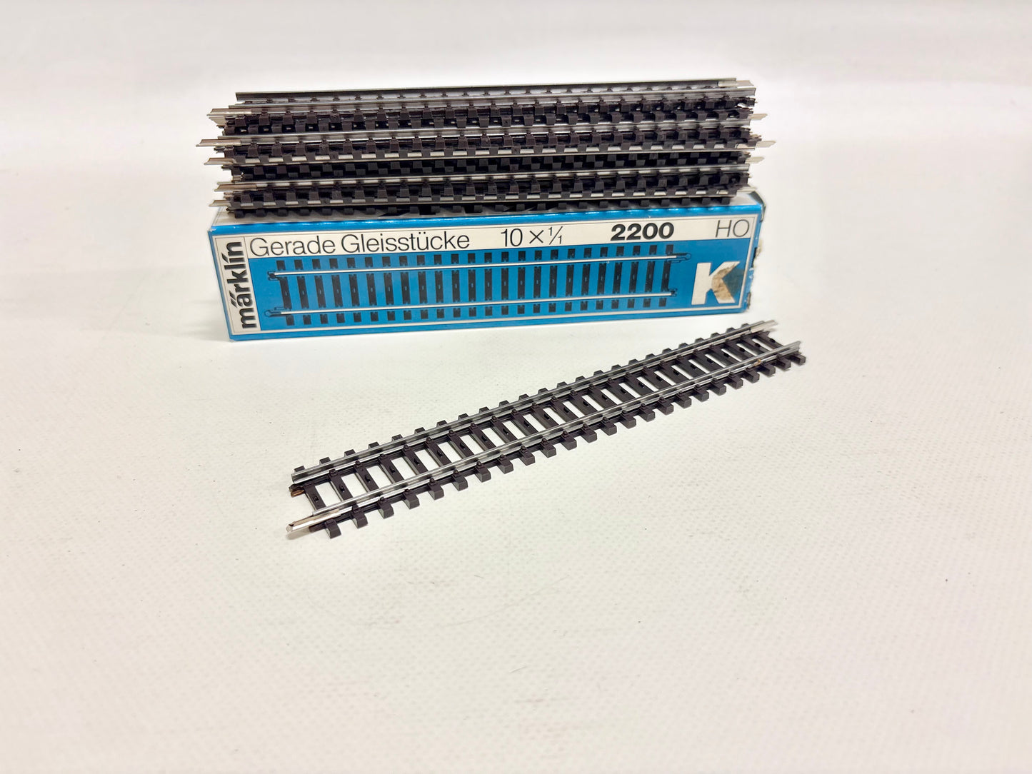 Märklin 2200 K-Gleise 10x gerades Gleisstück AC H0