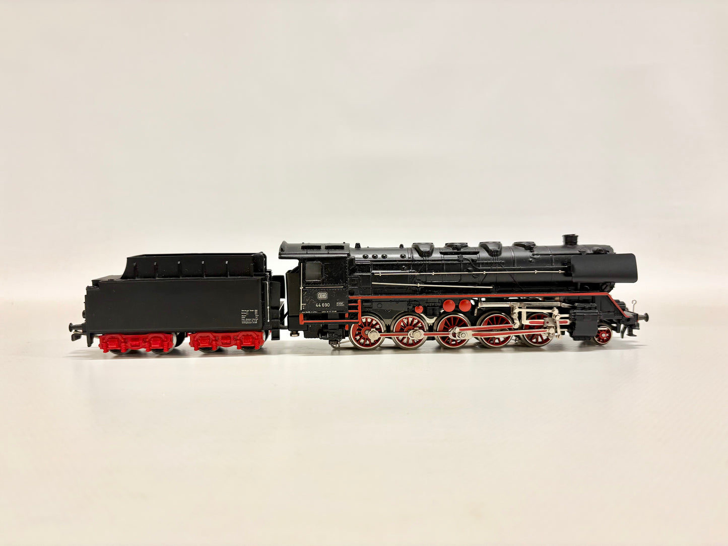 Märklin 3047 Dampflok Br 44 690 mit Telexkupplung DB AC H0