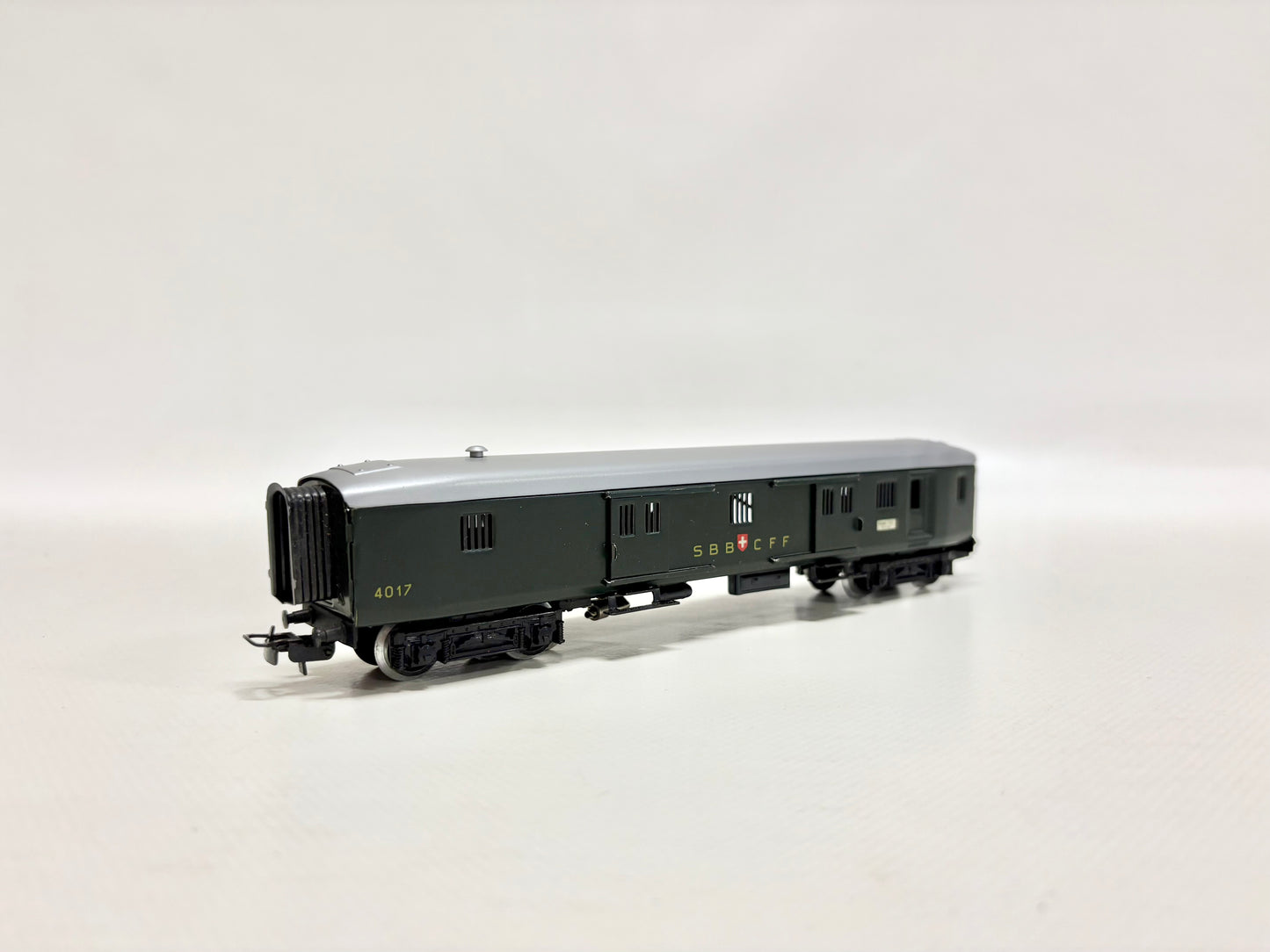 Märklin 4017 Gepäckwagen Leichtschnellzugwagen SBB AC H0