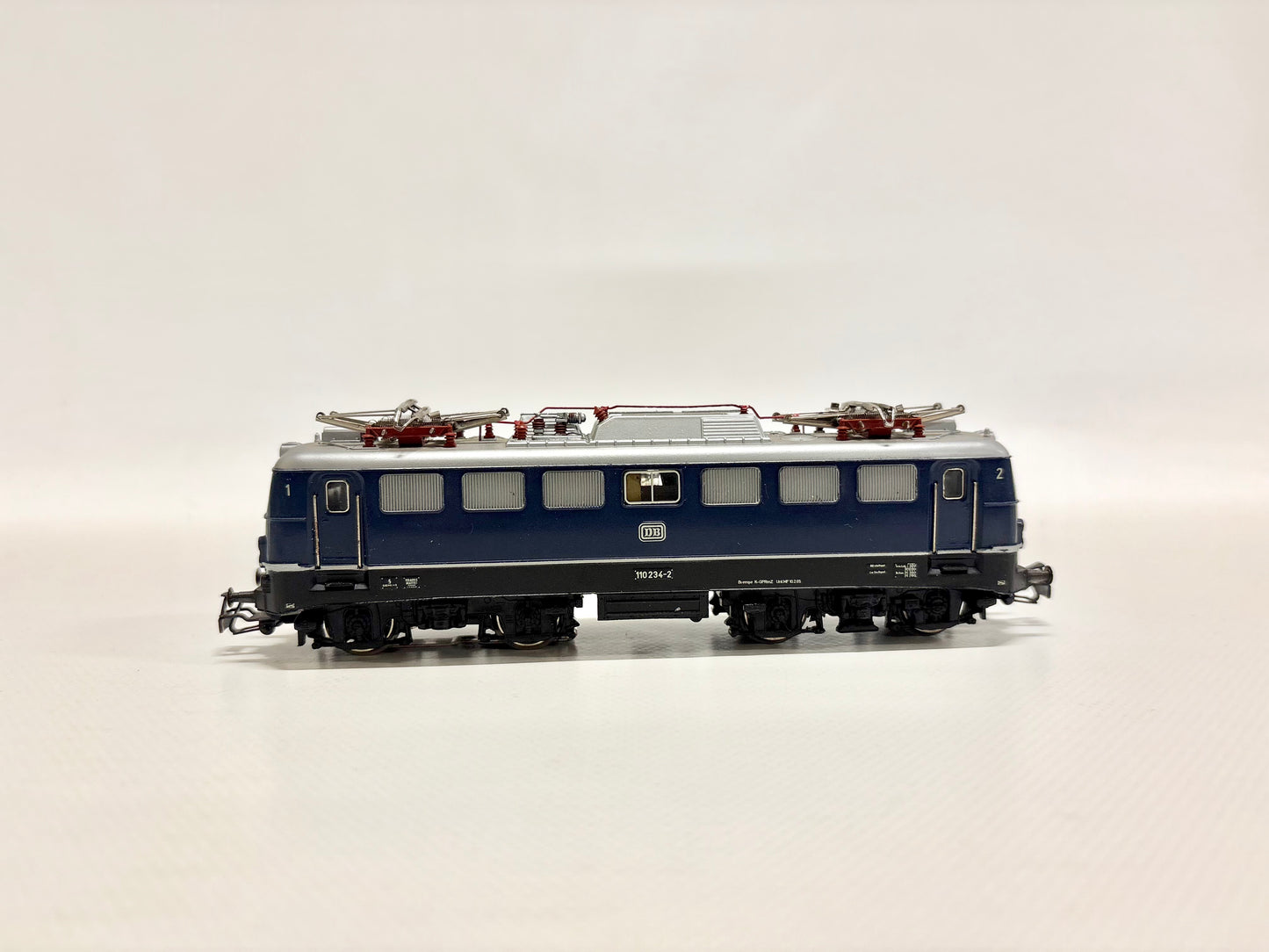 Märklin 3039 E-Lok Br 110 234-2 DB AC H0