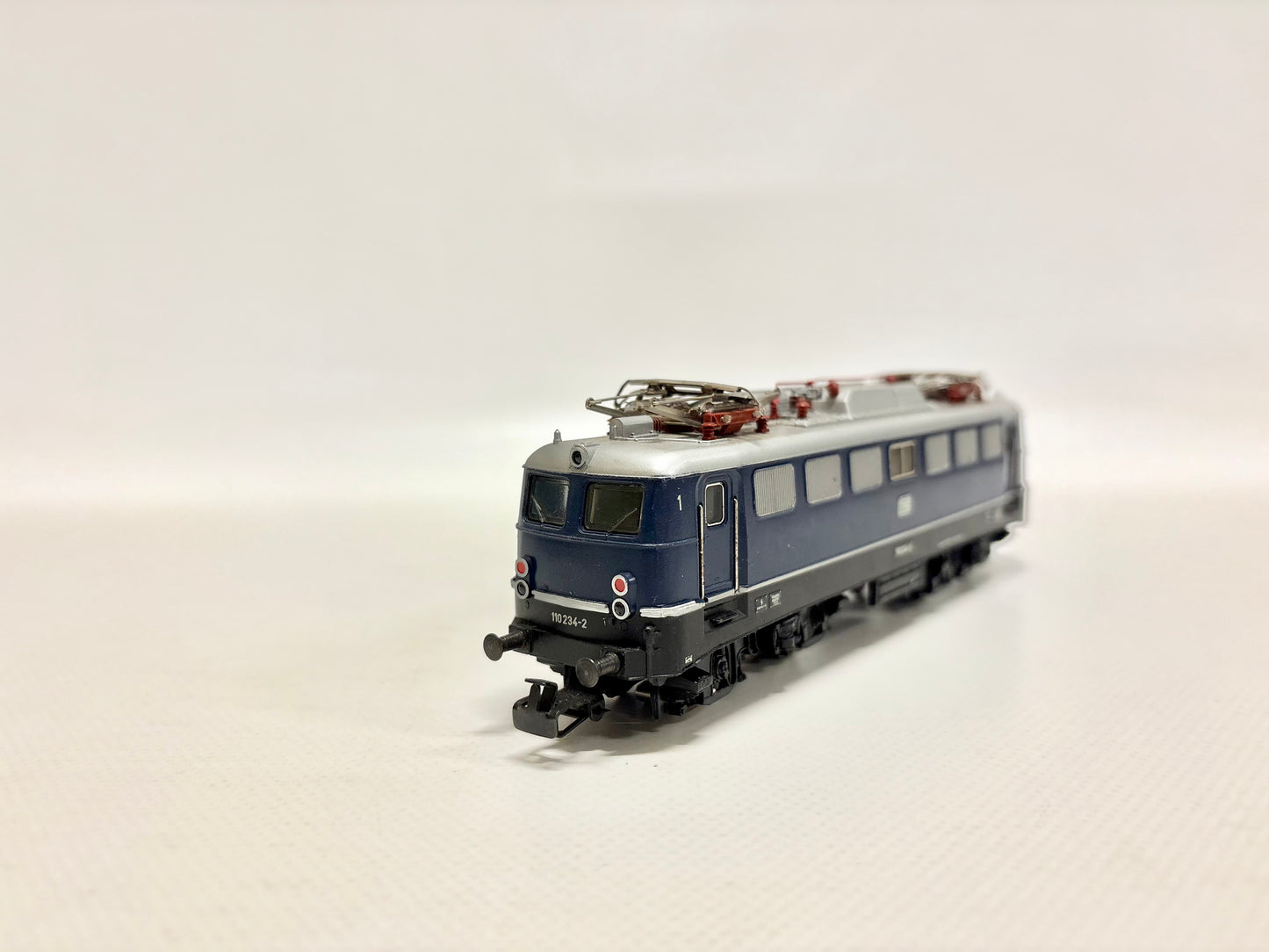 Märklin 3039 E-Lok Br 110 234-2 DB AC H0