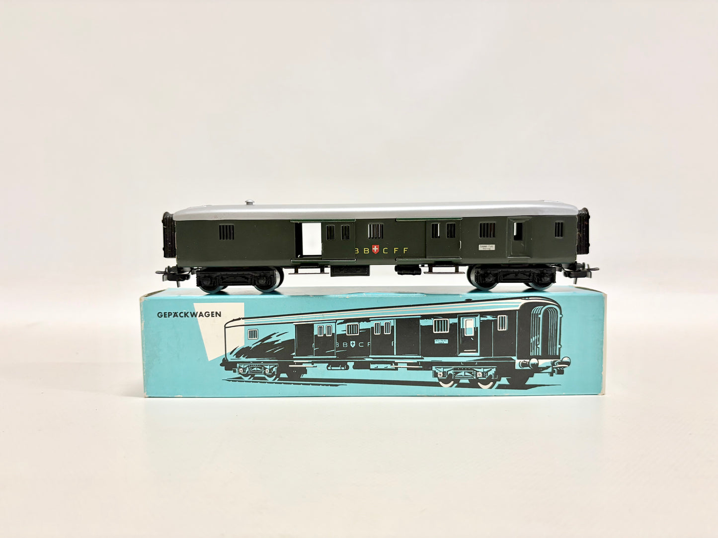 Märklin 4017 Gepäckwagen Leichtschnellzugwagen SBB AC H0