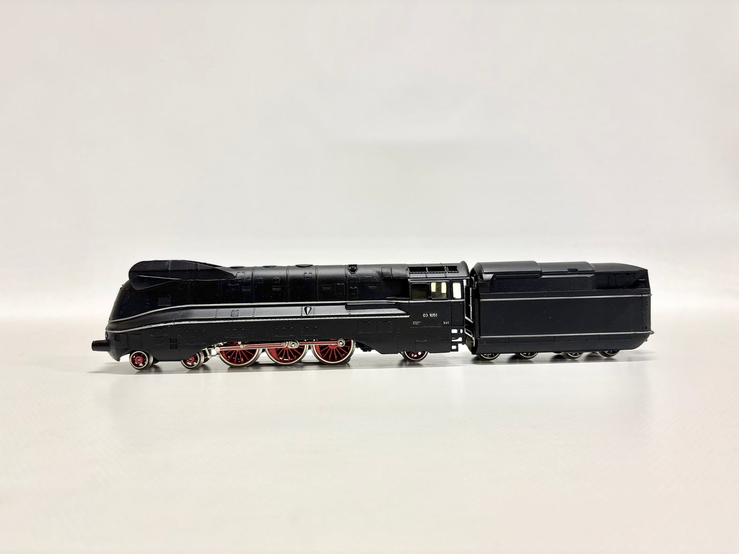 Märklin 3094 Stromliniendampflok Br 03 1051 DR AC H0