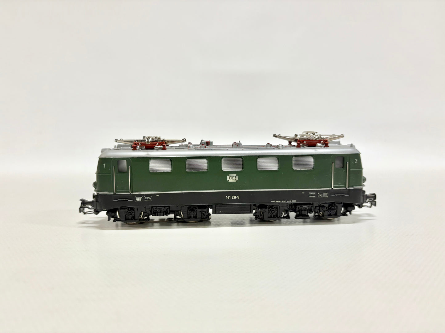 Märklin 3037 E-Lok Br 141 211-3 DB AC H0