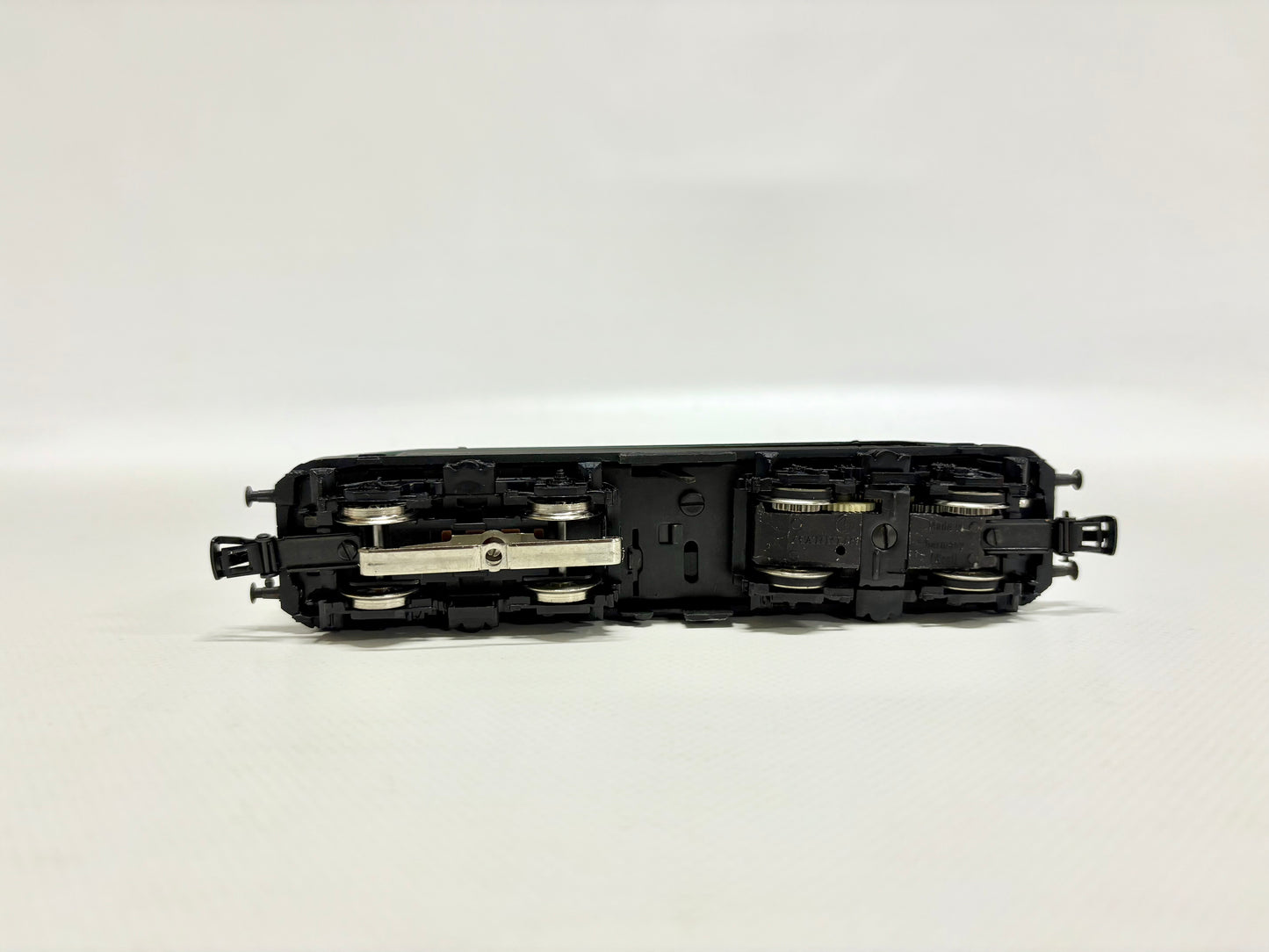 Märklin 3037 E-Lok Br 141 211-3 DB AC H0