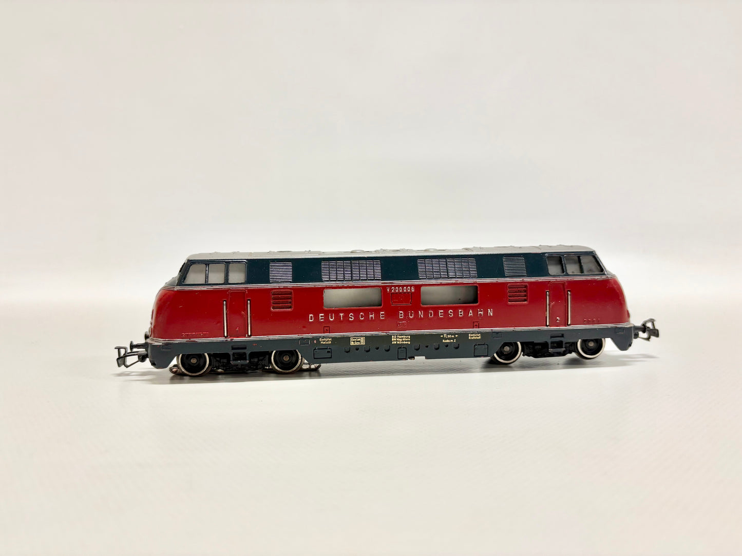 Märklin 3021 Diesellok V200 006 DB AC H0