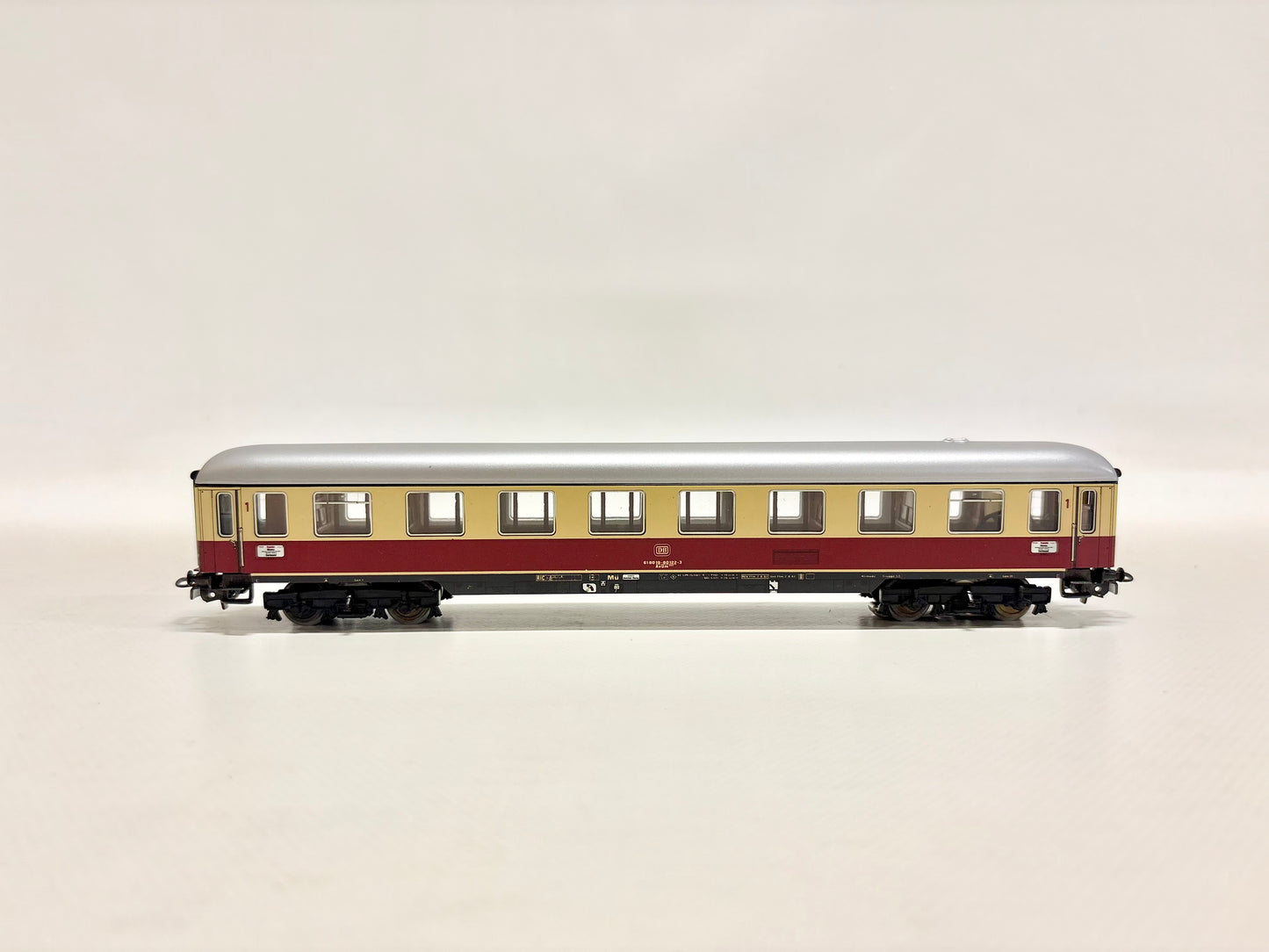 Märklin 4089 Personenwagen TEE-Schnellzugwagen mit Schlussbeleuchtung DB AC H0