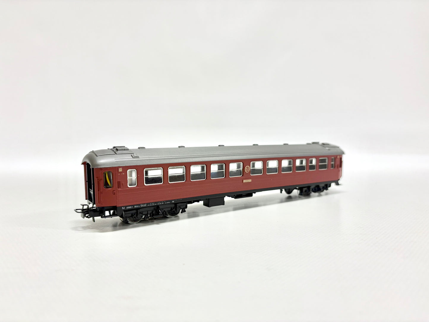 Märklin 4072 Personenwagen Schwedischer Schnellzugwagen mit Innenbeleuchtung SJ AC H0