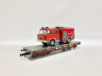 ETS 492 Güterwagen Schwerlastwagen mit Feuerwehrfahrzeug DB Spur 0