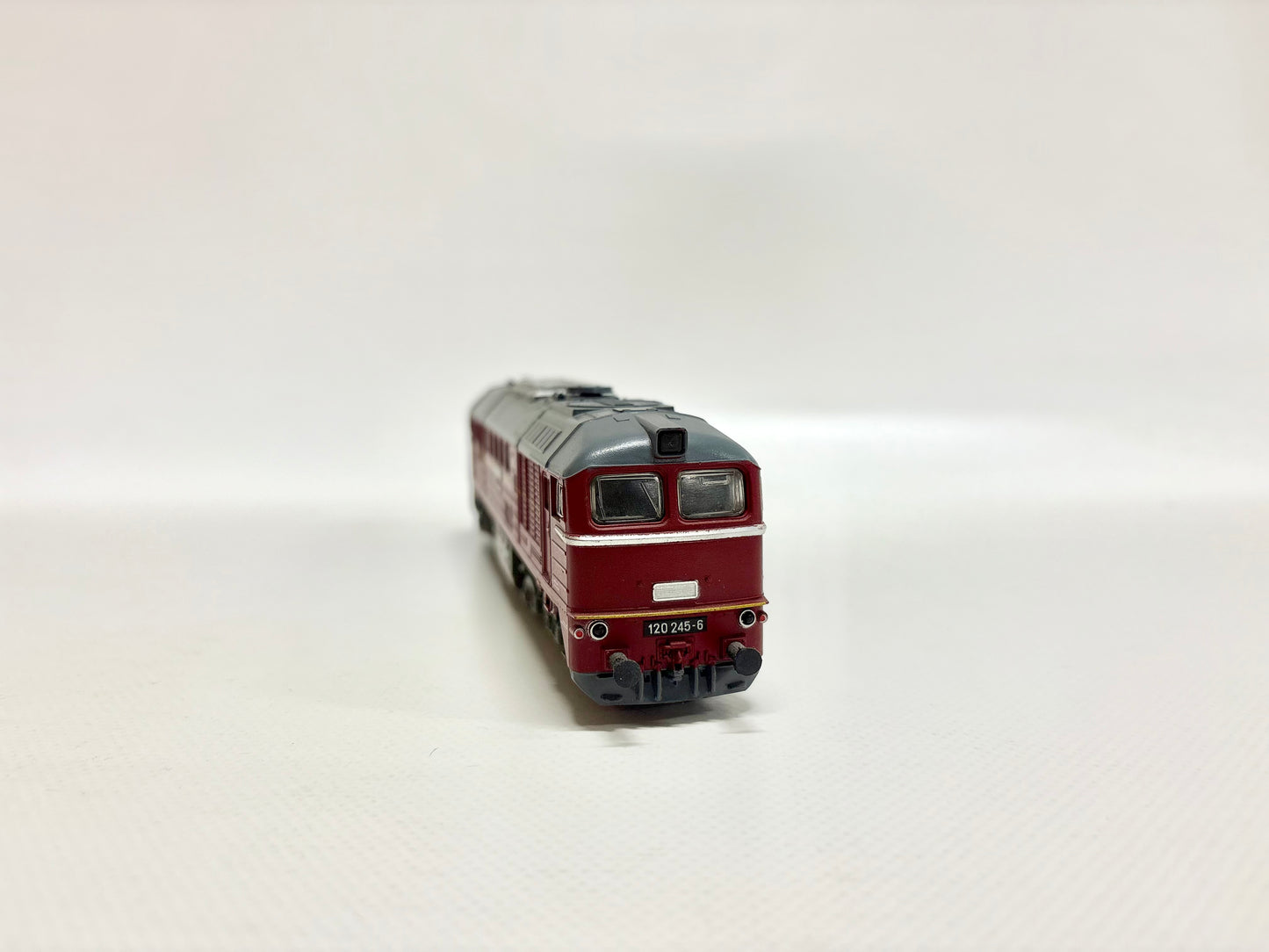 Gützold Diesellok Br 120 245-6 "Taigatrommel" DR DC H0