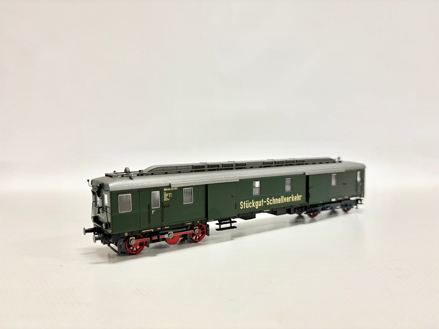 Liliput L133032 DSS Diesel-Gepäcktriebwagen VT 69 901 DB DC H0