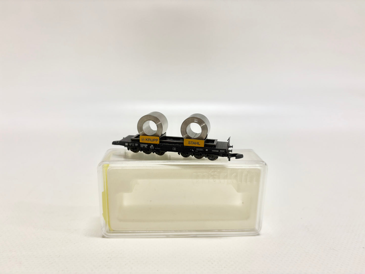 Märklin aus 82353 Güterwagen Schwerlastwagen mit Stahlrollen DB Spur Z