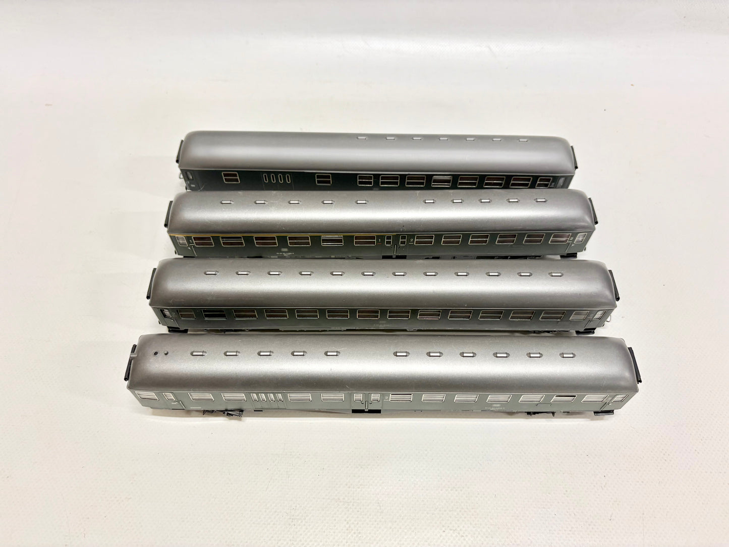 Röwa 4x Personenwagen Schnellzug DB AC H0