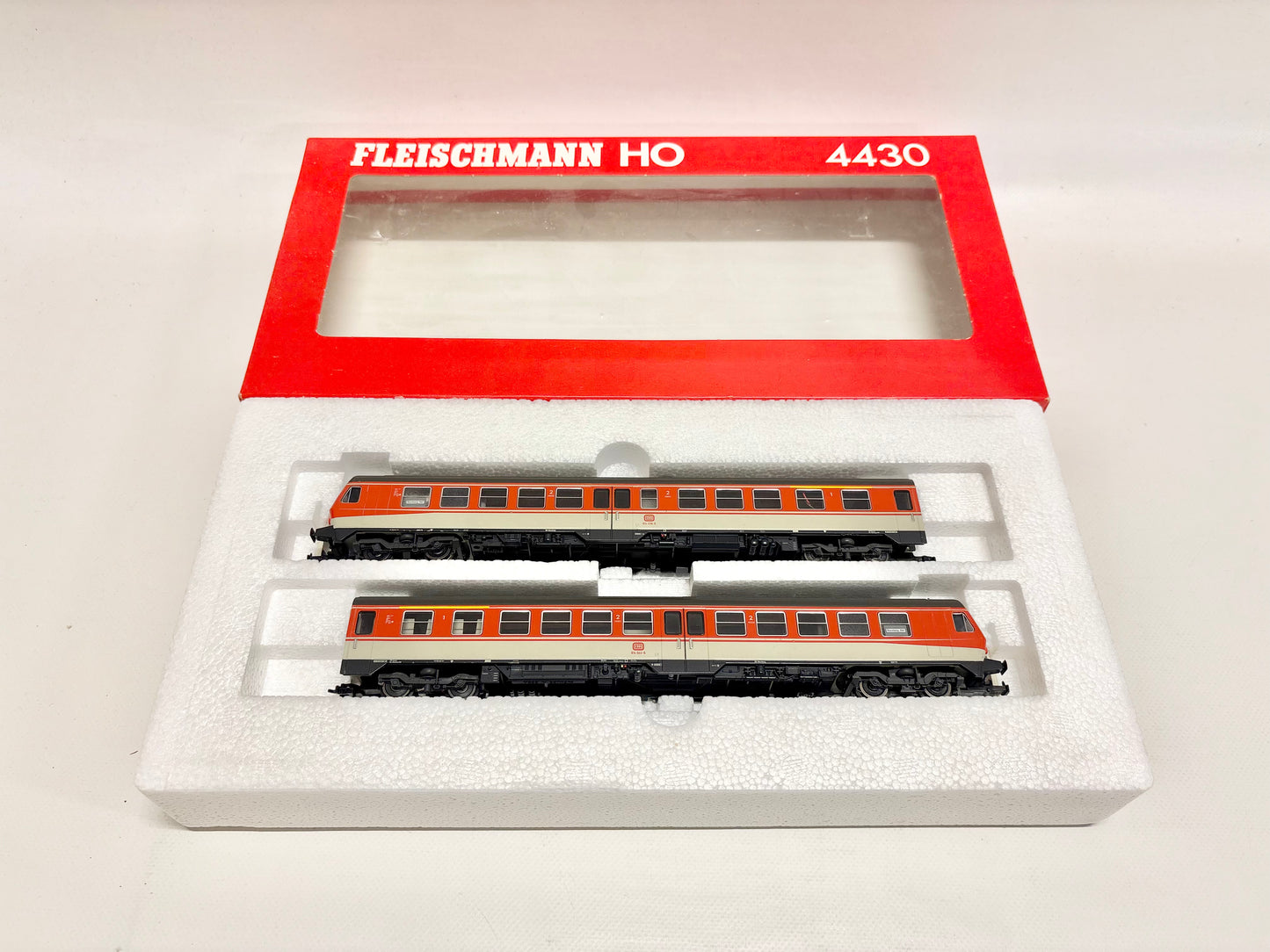 Fleischmann 4430 Dieseltriebzug Br 614 DB DC H0