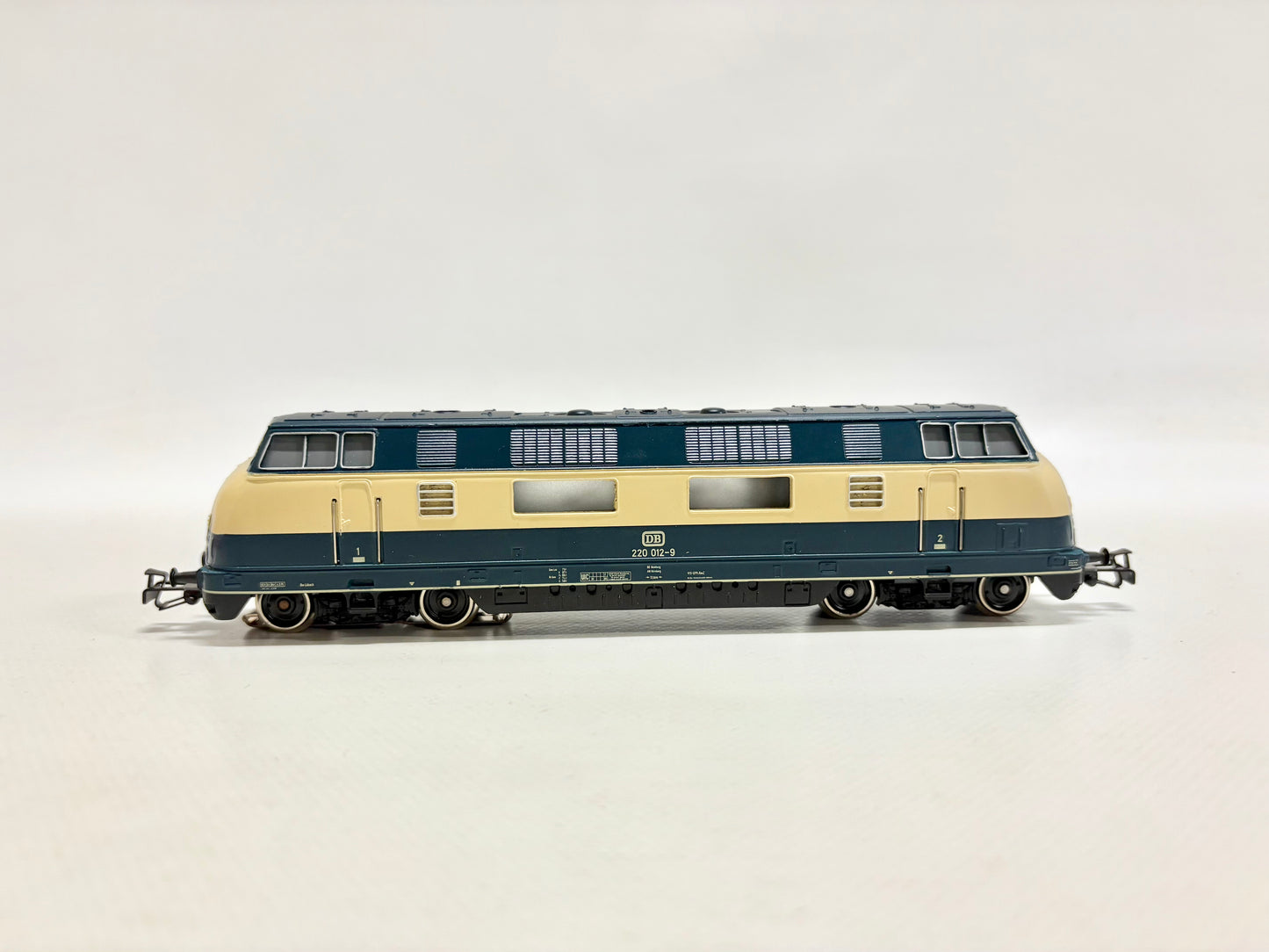 Märklin 3081 Diesellok Br 220 012-9 DB AC H0