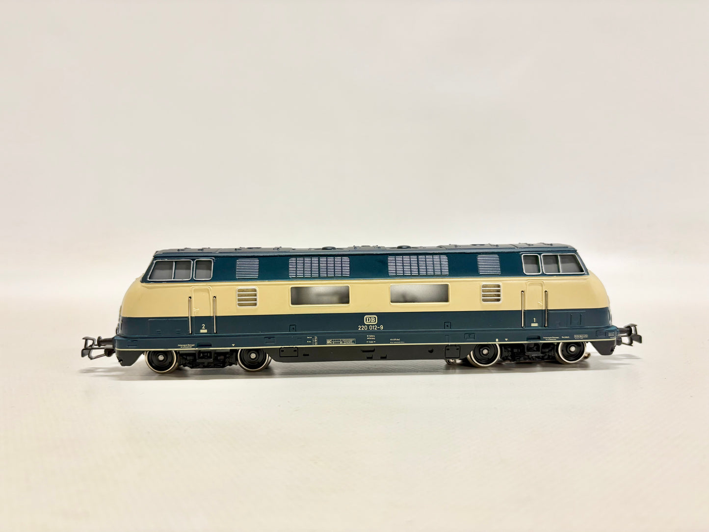 Märklin 3081 Diesellok Br 220 012-9 DB AC H0