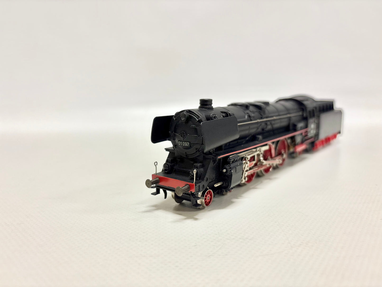 Märklin 3048 Dampflok Br 01 097 mit Rauchsatz DB AC H0