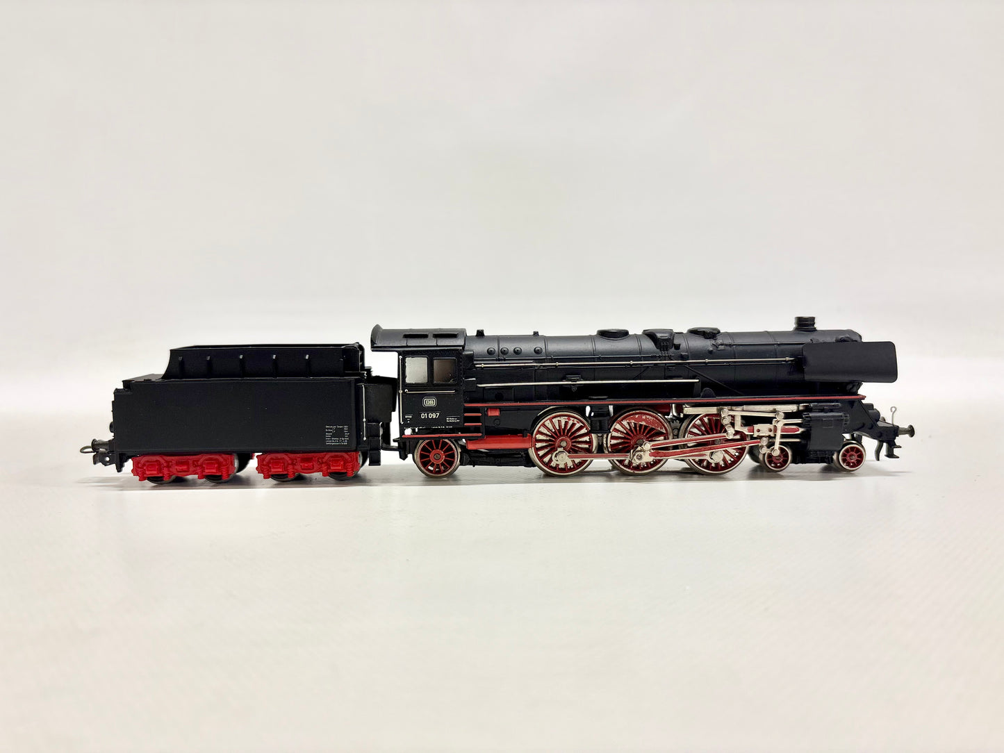 Märklin 3048 Dampflok Br 01 097 mit Rauchsatz DB AC H0