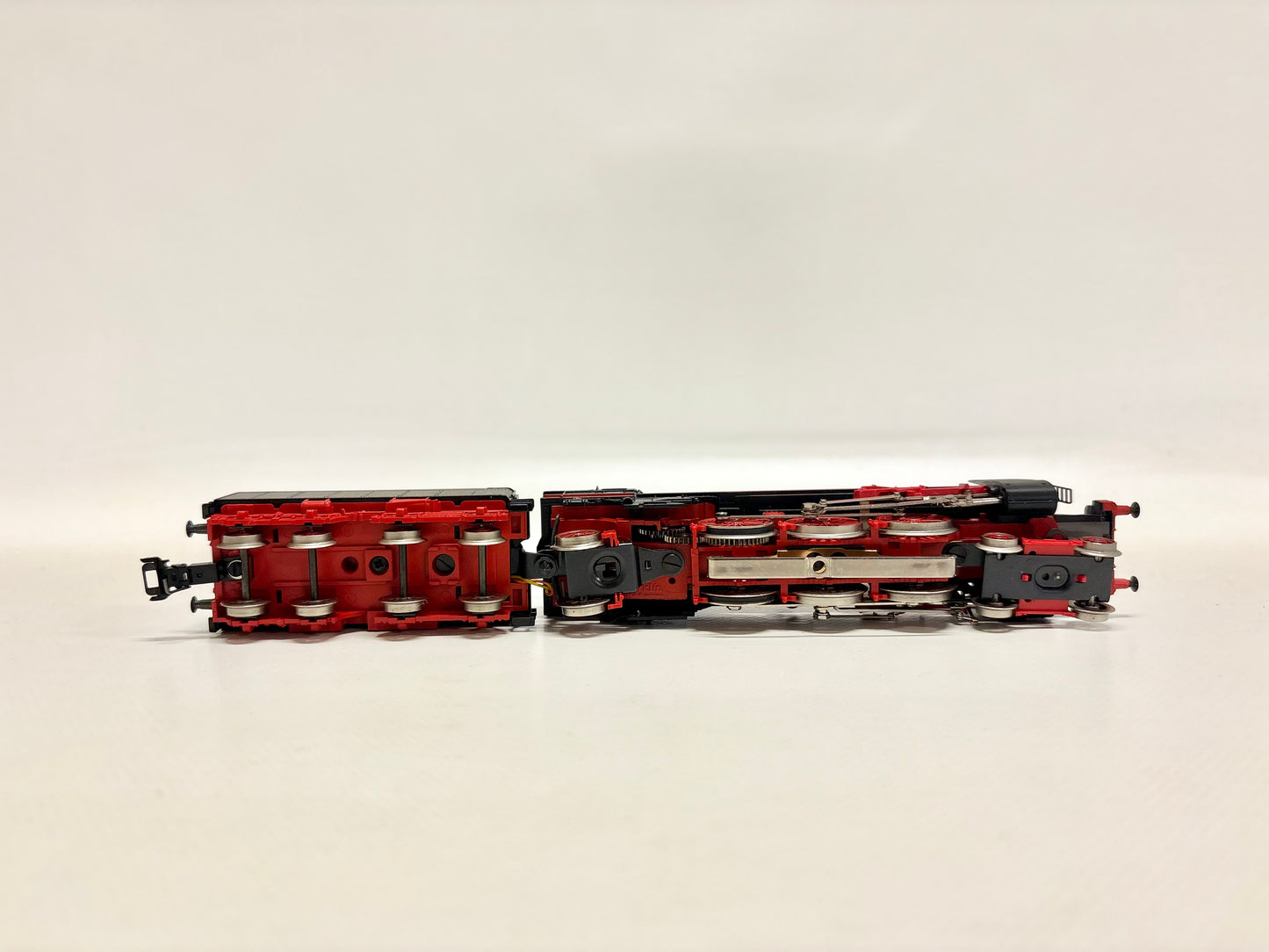 Märklin 01500 Dampflok Br 18 434 "Erfolg ist kein Zufall" DR AC H0